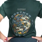 Nahtloses Crop-Top „Forest Wolf Balance“